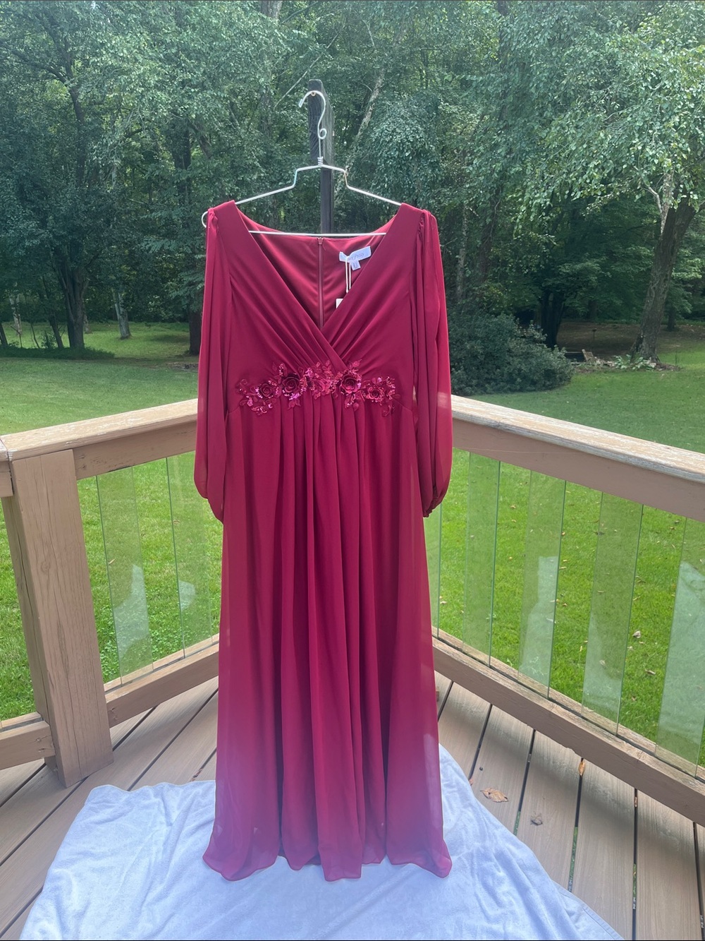 Ever Pretty Wine Red V-Neck Maxi Dress with Floral Applique